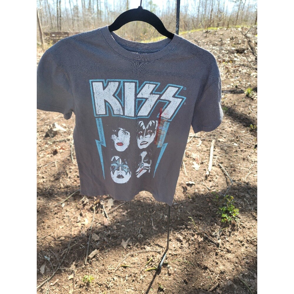BNWT KISS Rock and Roll graphic T-shirt